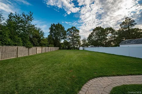 190 Academy Street Bayport NY 11705