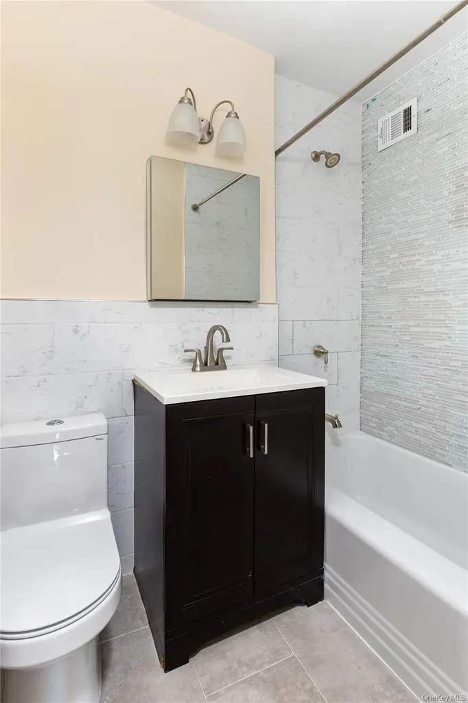 5355 Henry Hudson Parkway Bronx NY 10471