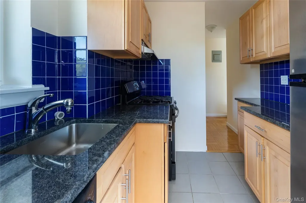 5355 Henry Hudson Parkway Bronx NY 10471