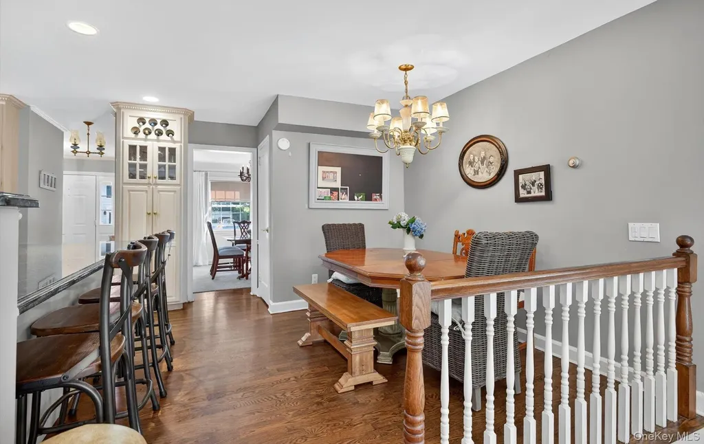 53 Eakins Road Manhasset NY 11030