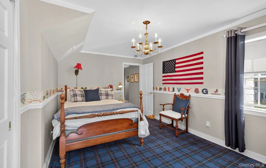 53 Eakins Road Manhasset NY 11030