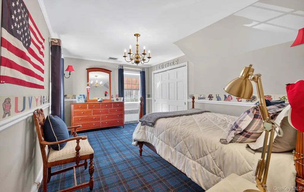 53 Eakins Road Manhasset NY 11030