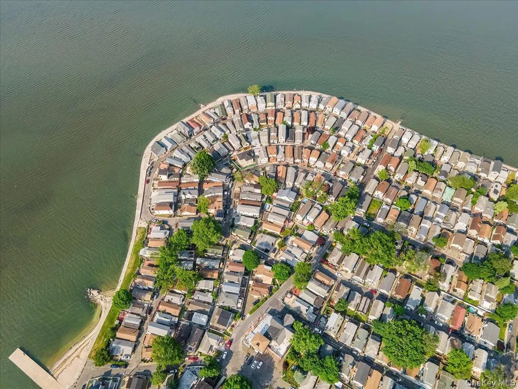 6 Edgewater Park Bronx NY 10465