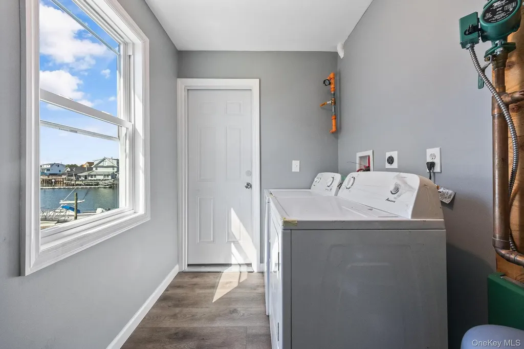 41 West Avenue Lawrence NY 11559