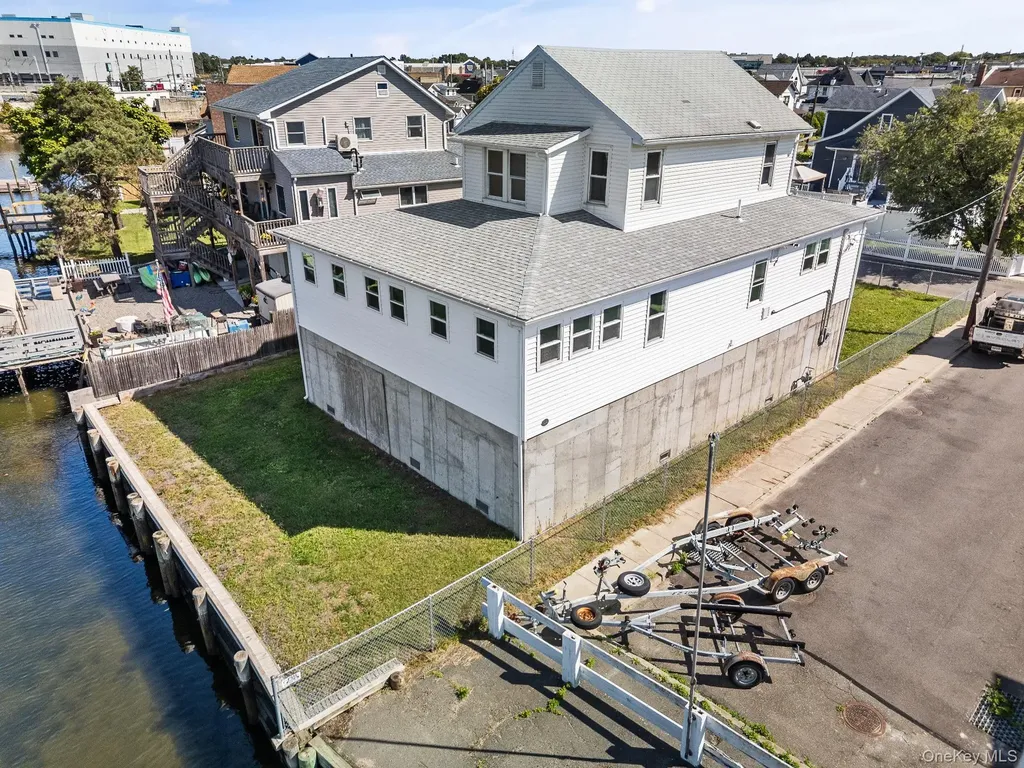 41 West Avenue Lawrence NY 11559