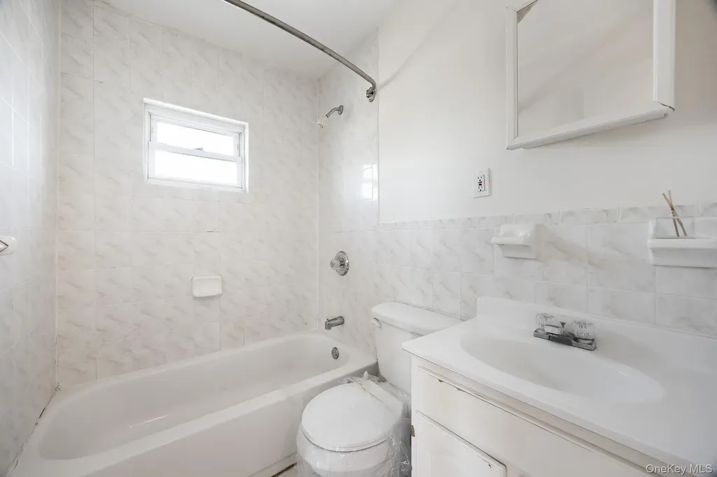 41 West Avenue Lawrence NY 11559