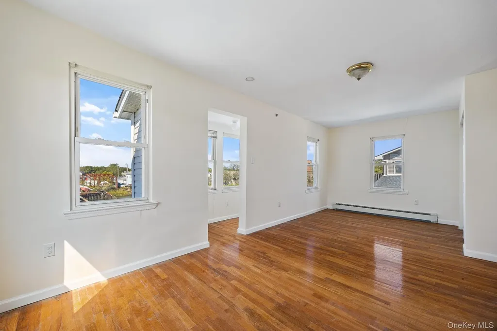 41 West Avenue Lawrence NY 11559
