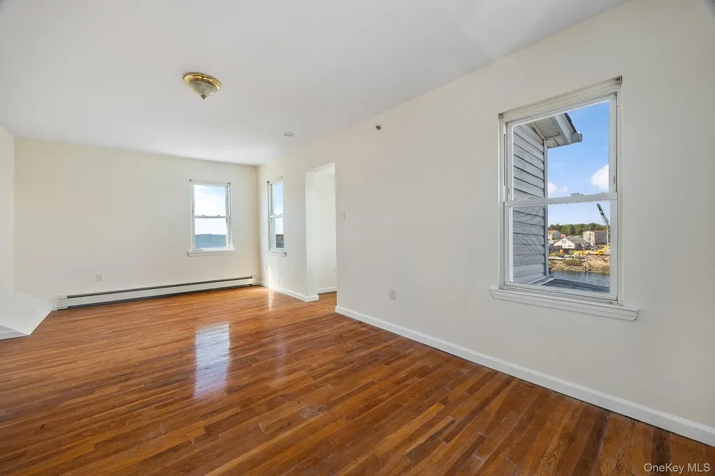 41 West Avenue Lawrence NY 11559