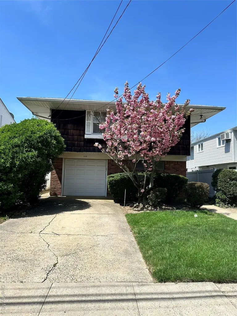 3128 Schreiber Place Baldwin NY 11510