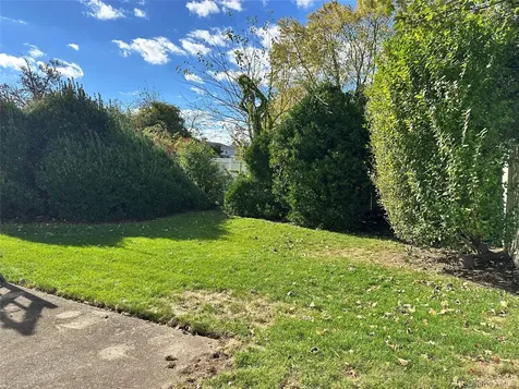 3128 Schreiber Place Baldwin NY 11510