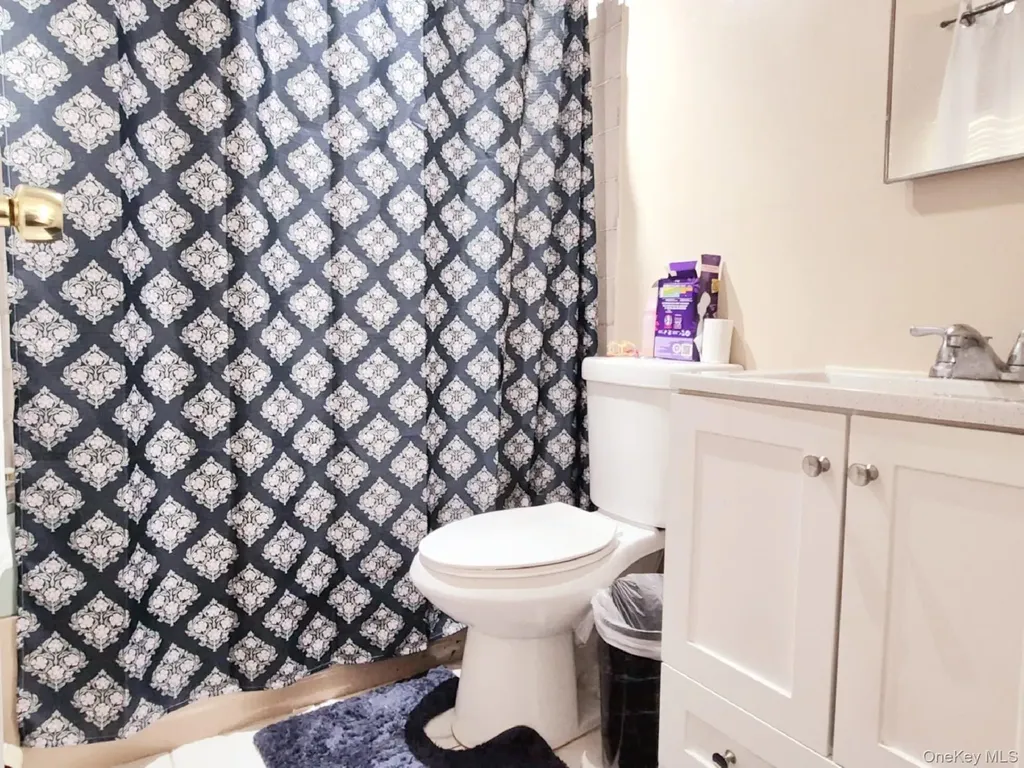 40 Pauls Path Coram NY 11727