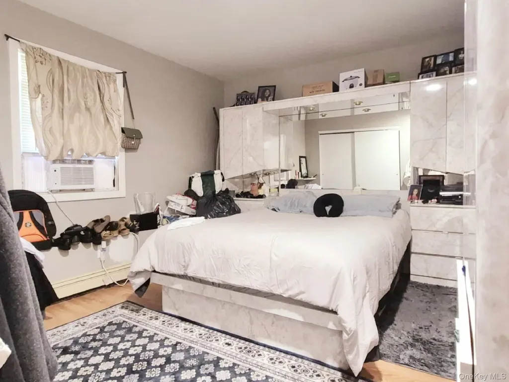 40 Pauls Path Coram NY 11727