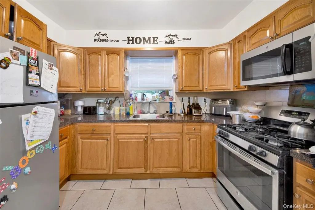3226 Ampere Avenue Bronx NY 10465
