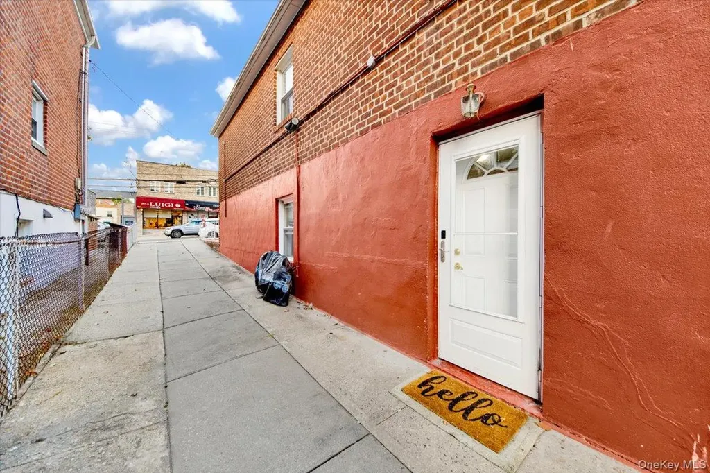 3226 Ampere Avenue Bronx NY 10465