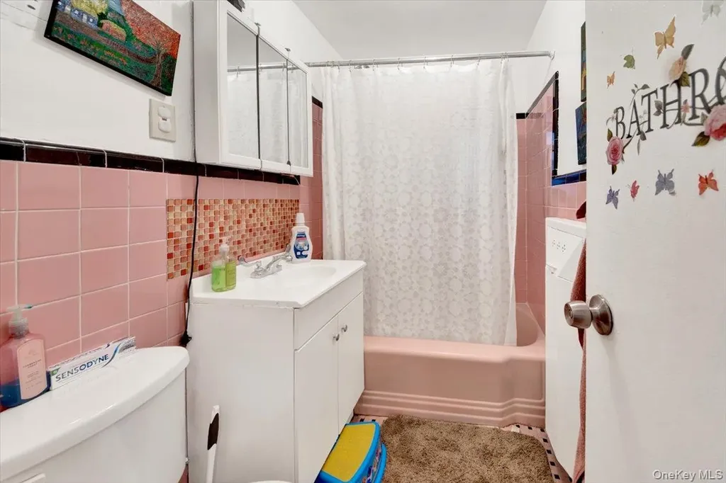 3226 Ampere Avenue Bronx NY 10465
