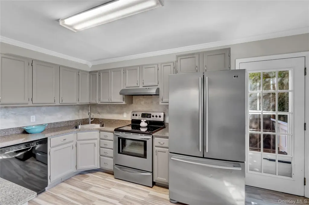 30 Kilroy Drive Mastic NY 11950