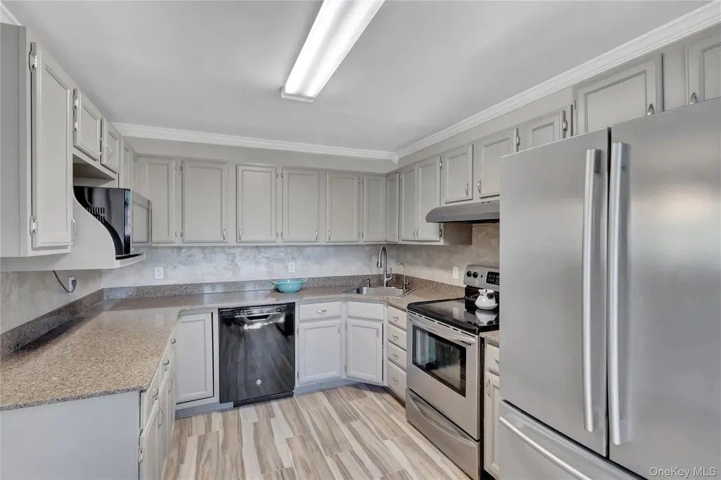 30 Kilroy Drive Mastic NY 11950