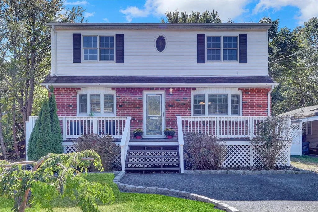 30 Kilroy Drive Mastic NY 11950