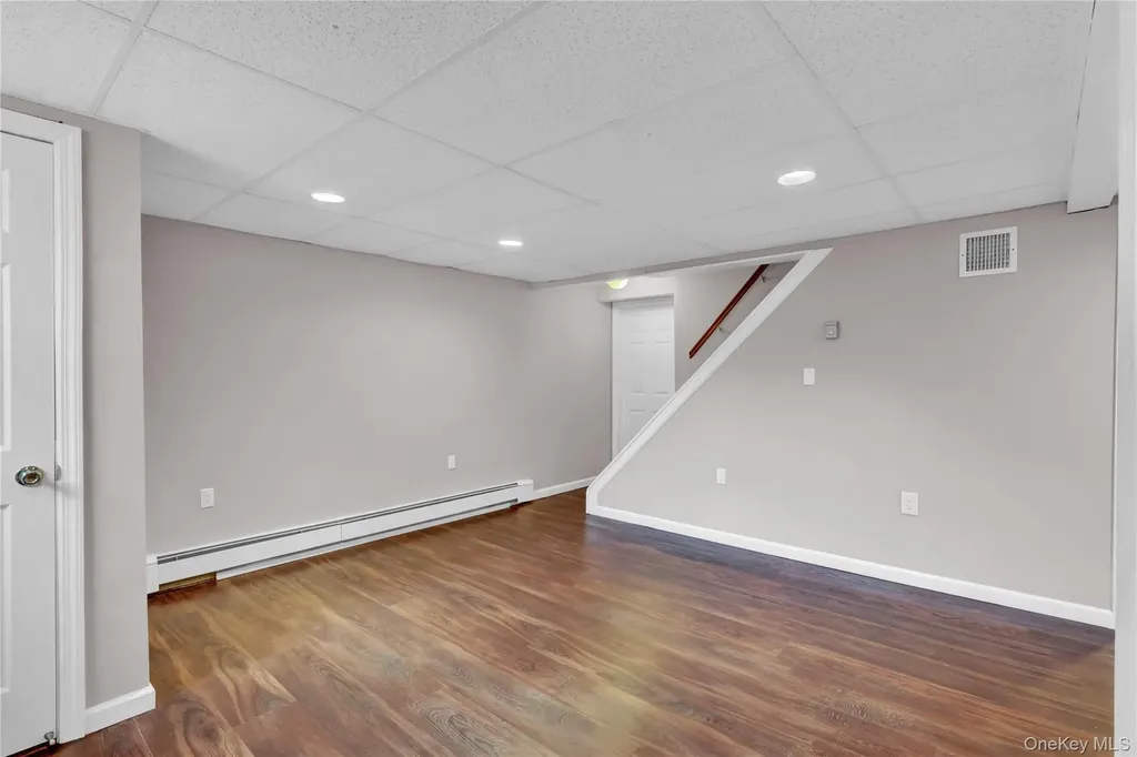 30 Kilroy Drive Mastic NY 11950