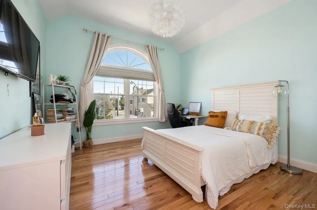 79 Curley Street Long Beach NY 11561