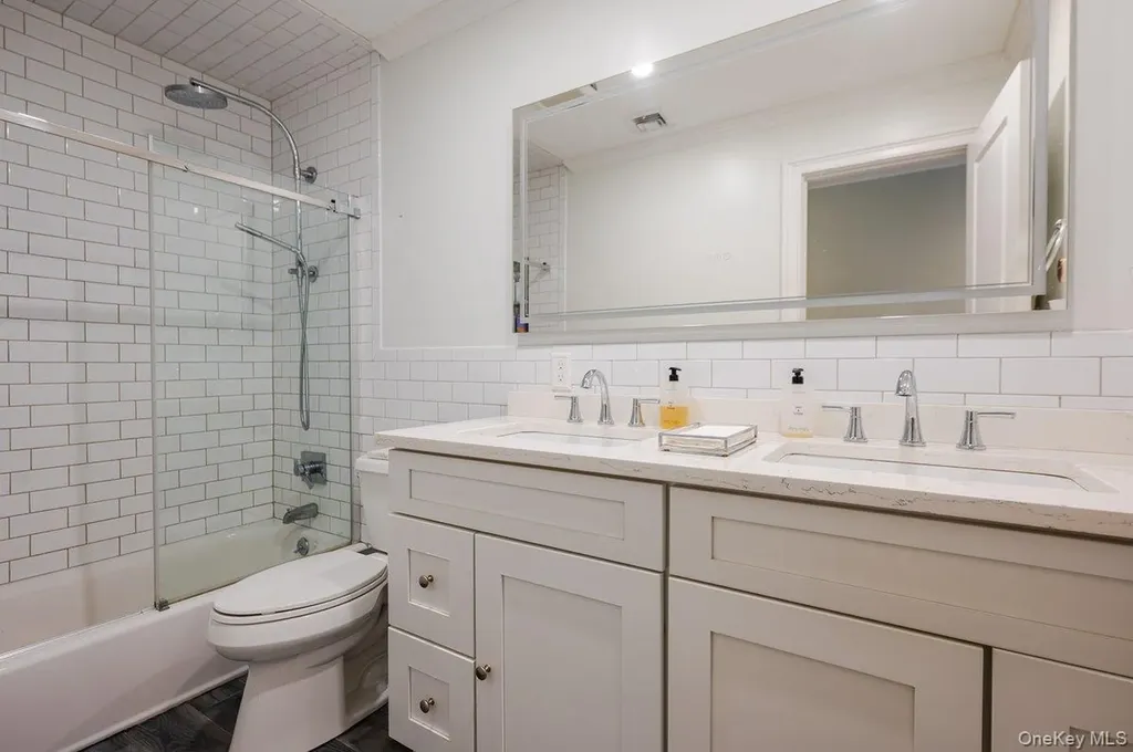 79 Curley Street Long Beach NY 11561