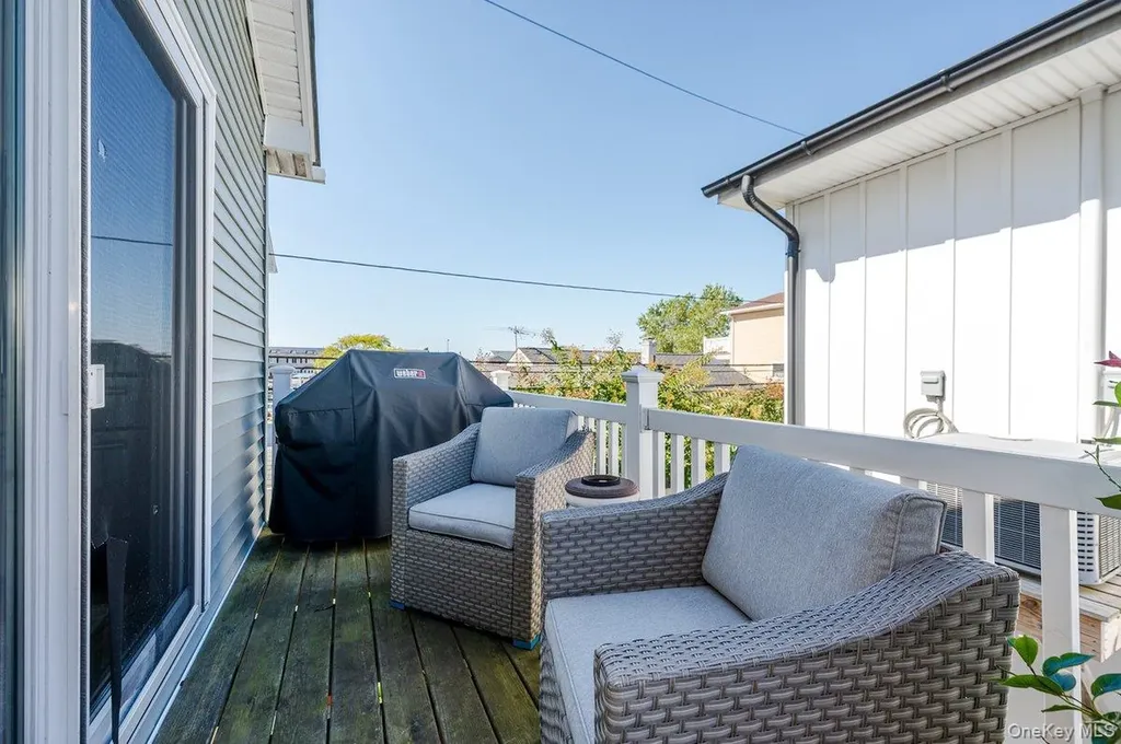79 Curley Street Long Beach NY 11561
