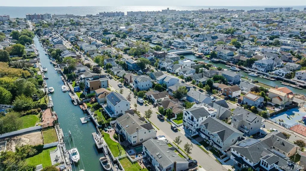 79 Curley Street Long Beach NY 11561