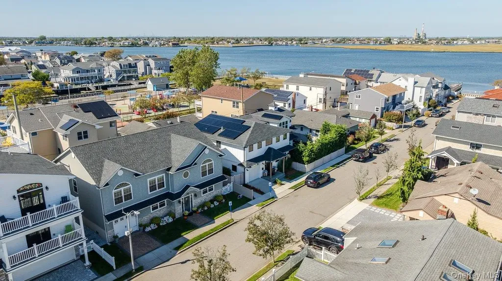 79 Curley Street Long Beach NY 11561