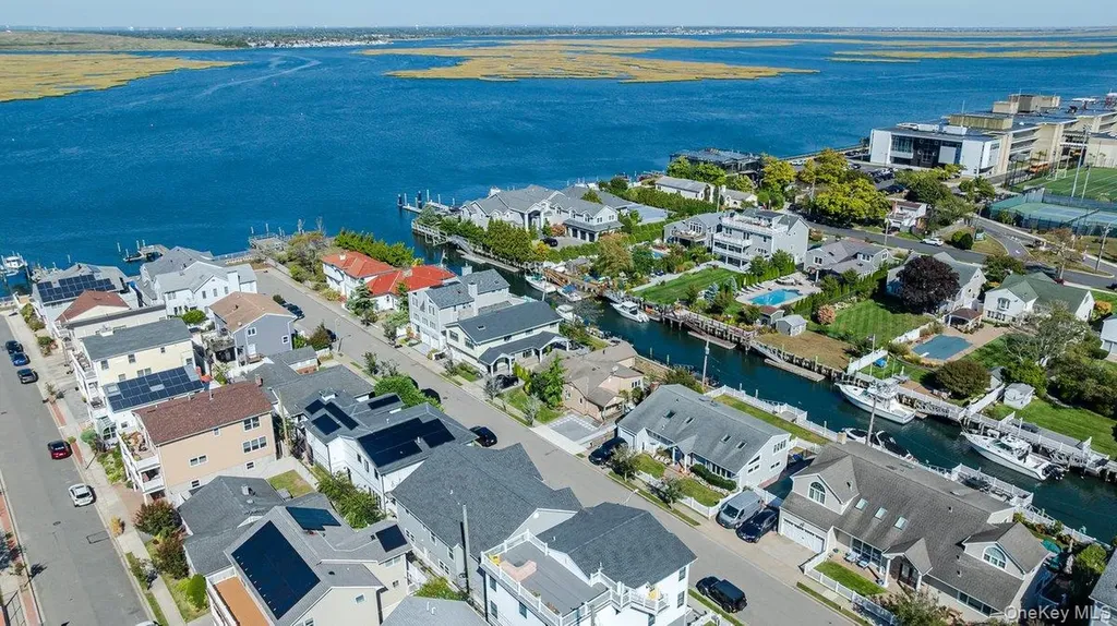 79 Curley Street Long Beach NY 11561