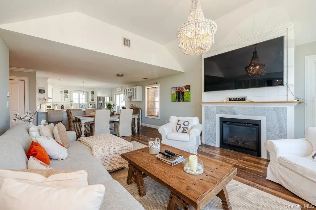 79 Curley Street Long Beach NY 11561