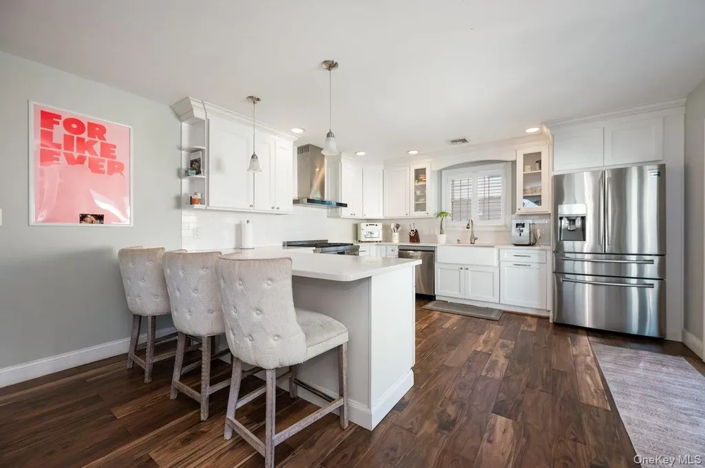 79 Curley Street Long Beach NY 11561