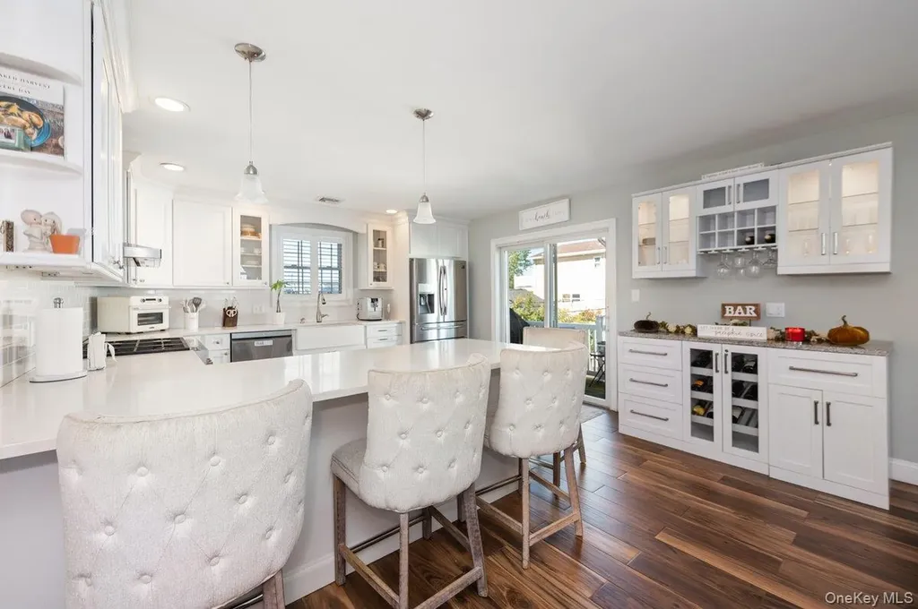 79 Curley Street Long Beach NY 11561