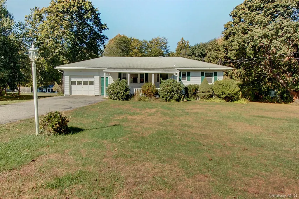 37 Friendly Way Stormville NY 12582