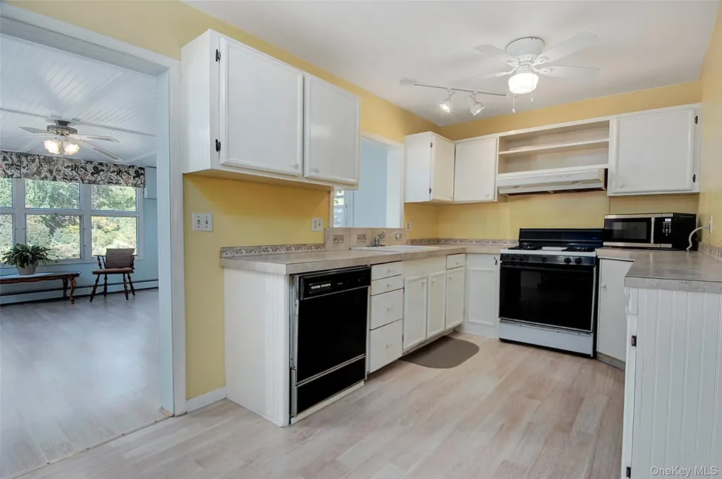 37 Friendly Way Stormville NY 12582