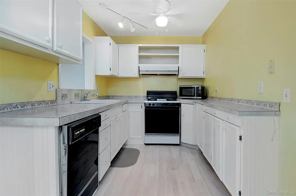 37 Friendly Way Stormville NY 12582