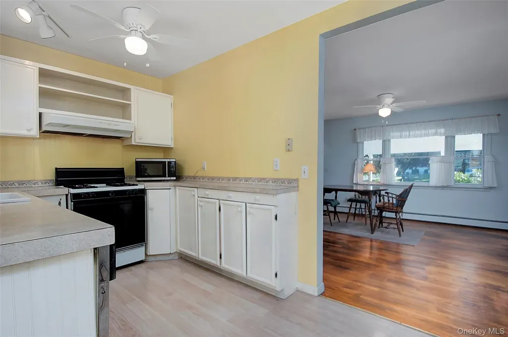 37 Friendly Way Stormville NY 12582