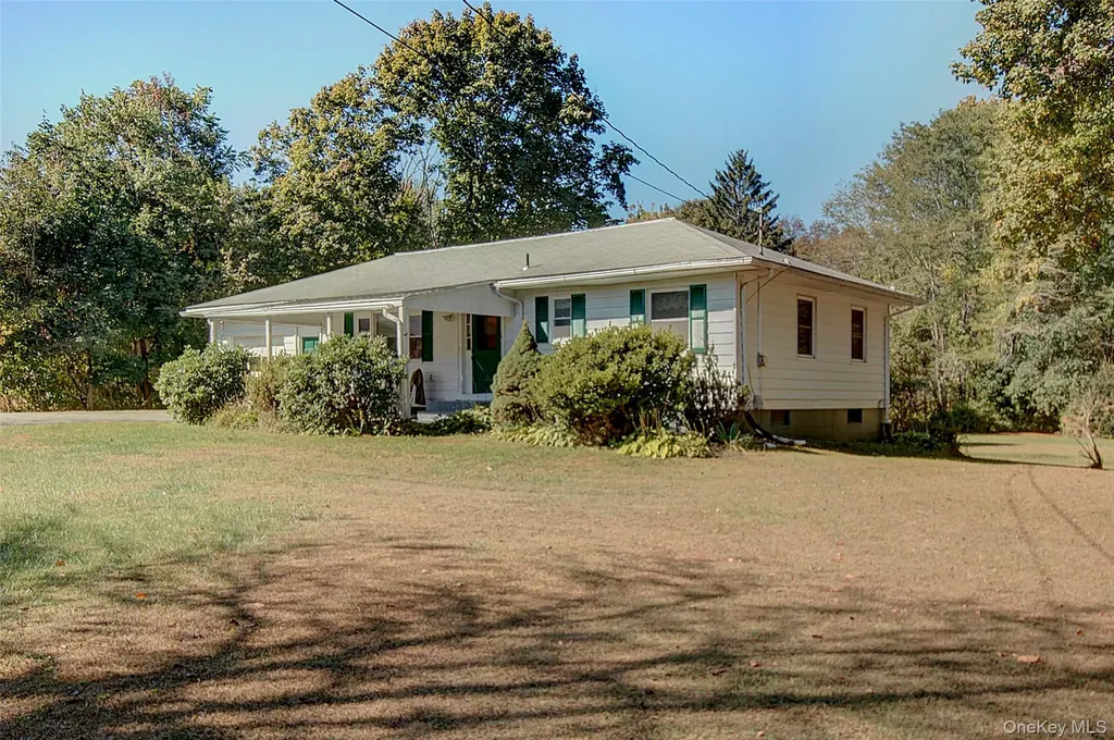 37 Friendly Way Stormville NY 12582