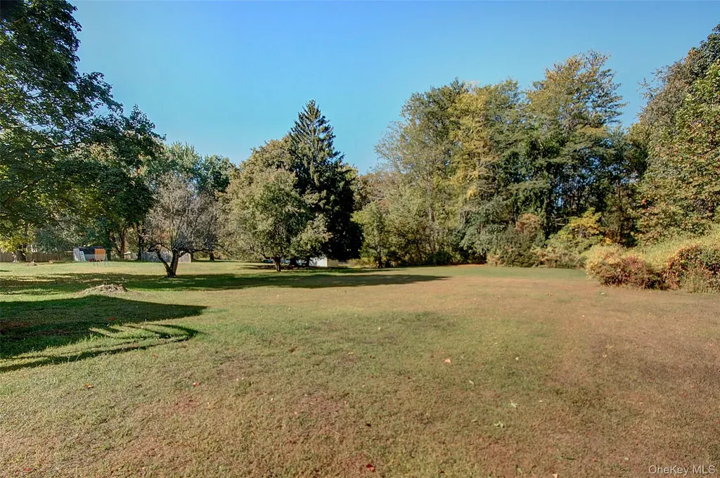 37 Friendly Way Stormville NY 12582