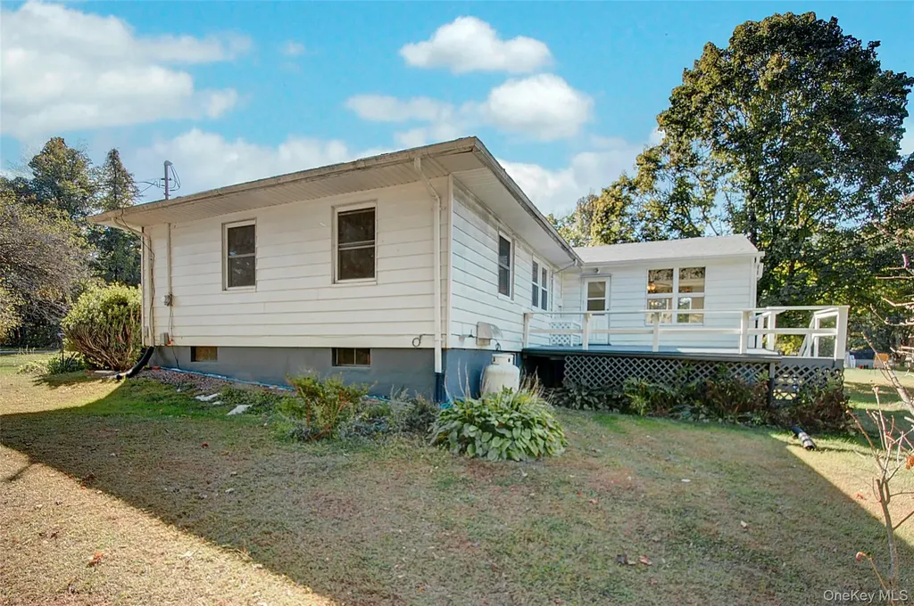 37 Friendly Way Stormville NY 12582