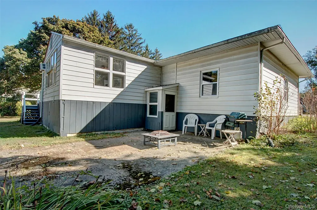 37 Friendly Way Stormville NY 12582