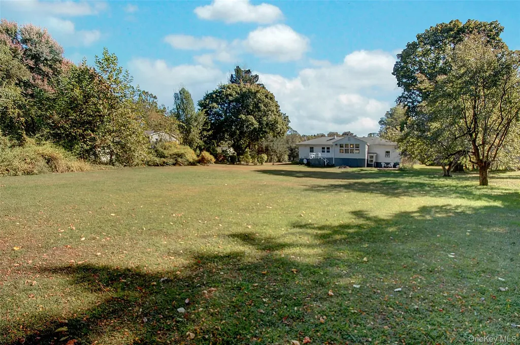 37 Friendly Way Stormville NY 12582