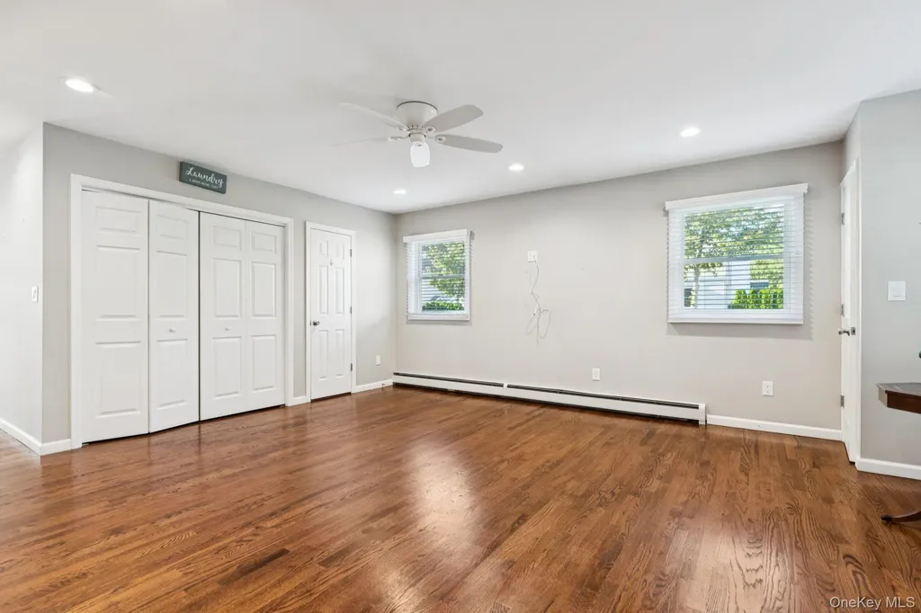 323 Barwick Boulevard Mineola NY 11501