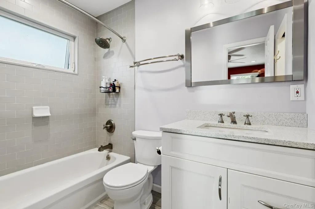 323 Barwick Boulevard Mineola NY 11501