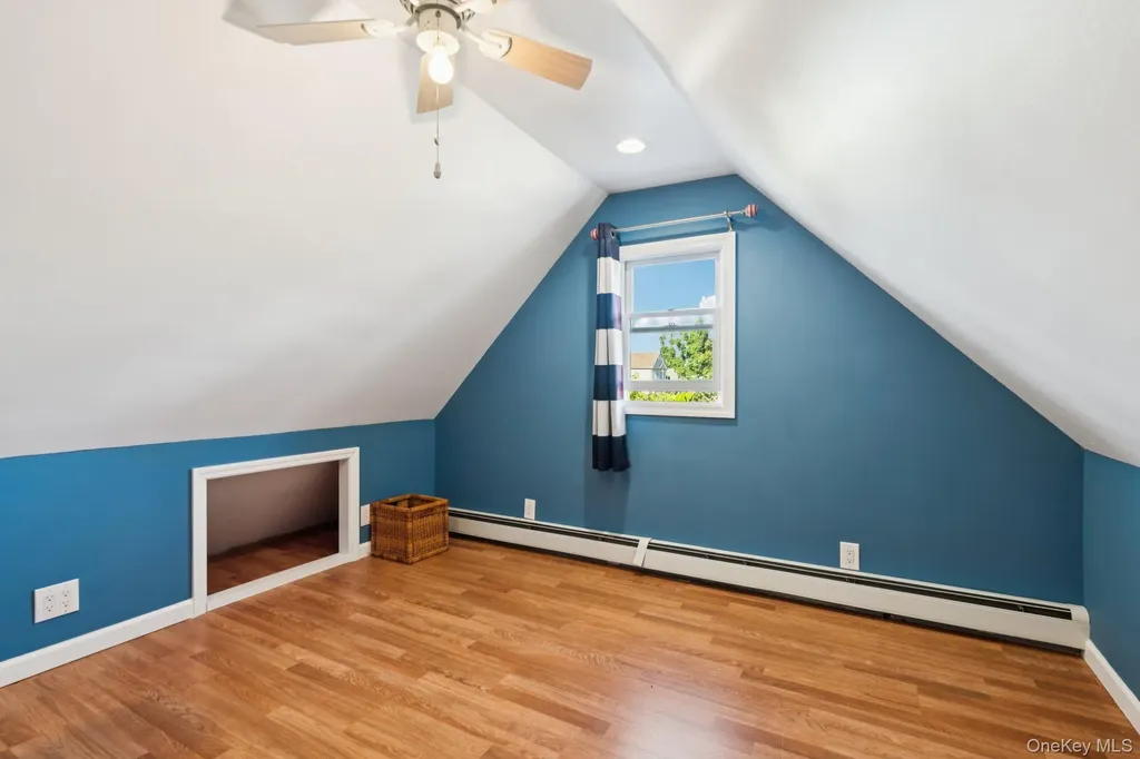 323 Barwick Boulevard Mineola NY 11501