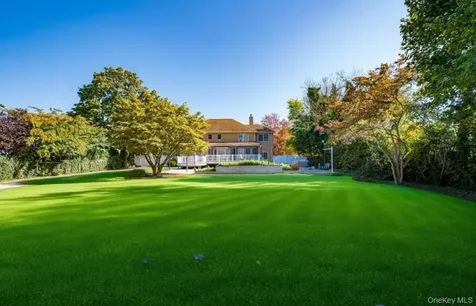 81 Kenwood Drive Bohemia NY 11716