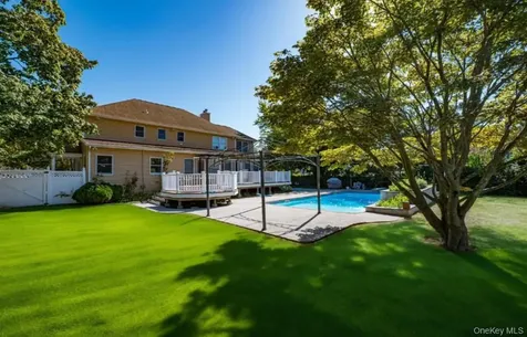 81 Kenwood Drive Bohemia NY 11716