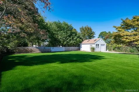 81 Kenwood Drive Bohemia NY 11716