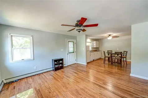 81 Kenwood Drive Bohemia NY 11716