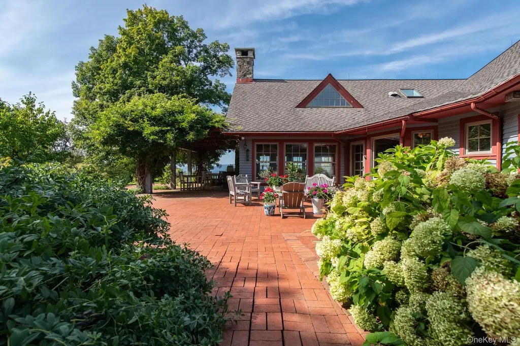926 Turkey Hill Road Red Hook NY 12571