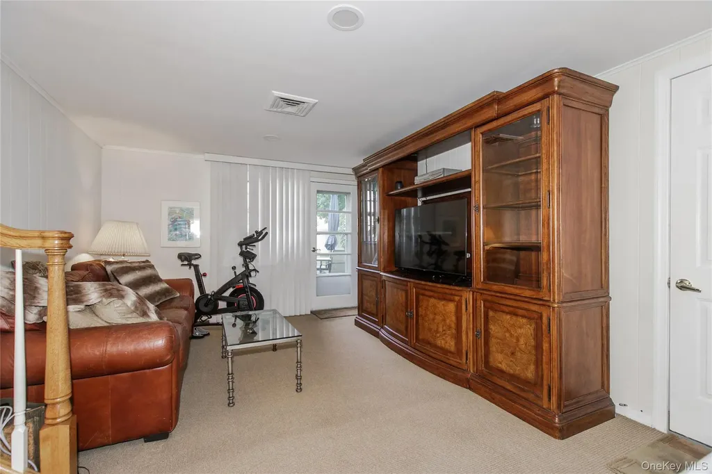 61 Mitchell Avenue Plainview NY 11803
